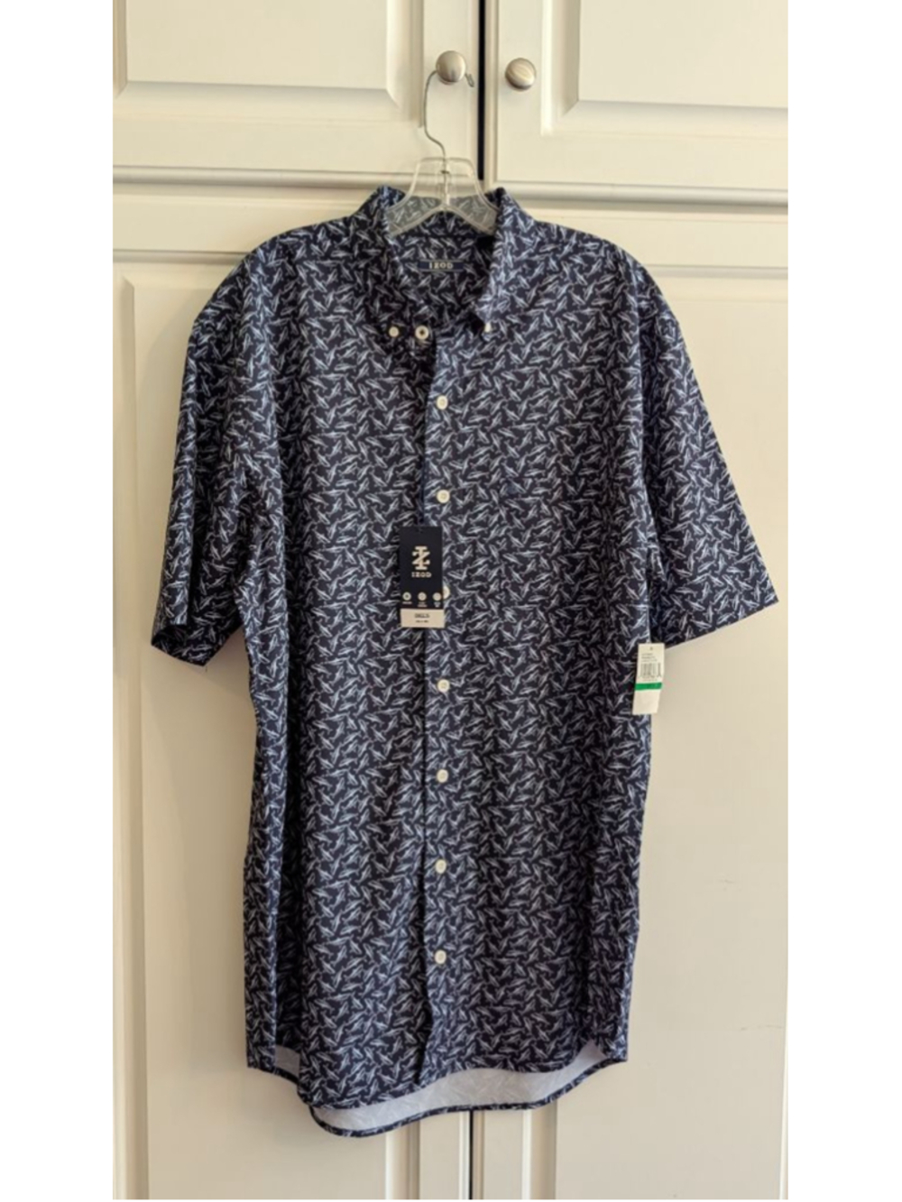 Men's IZOD Blue & White Shark Print Casual Button Down Shirt LT